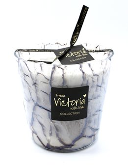Victoria marble white medium 